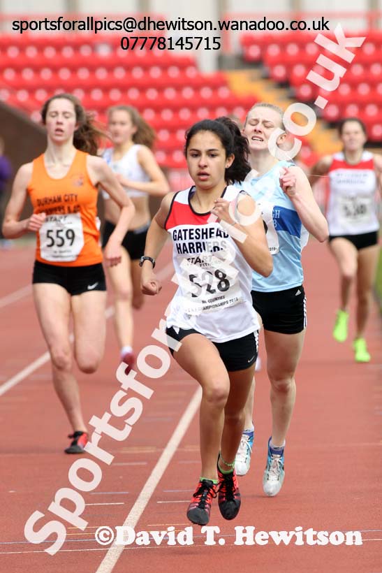 Womens under-17s 800 metres, North Eastern Track and Field Champs, Gateshead Stadium. Photo: David T. Hewitson/Sports for All Pics